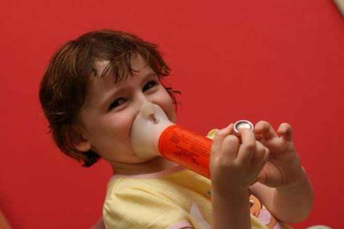 Effective treatment is either absent or incomplete in 40-70 percent of childhood asthma cases, researchers say.
