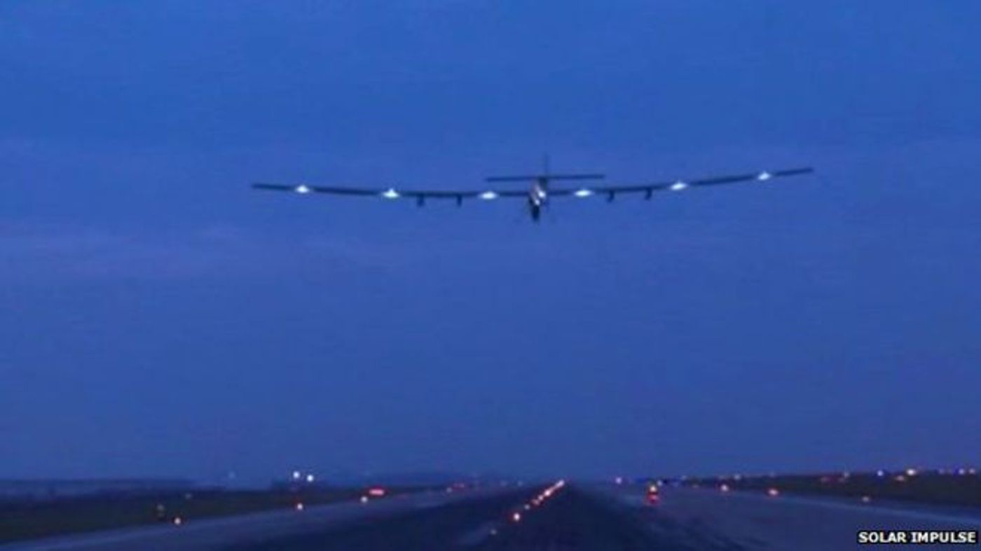 Solar Impulse leaves Chongqing after an enforced three-week lay-over
