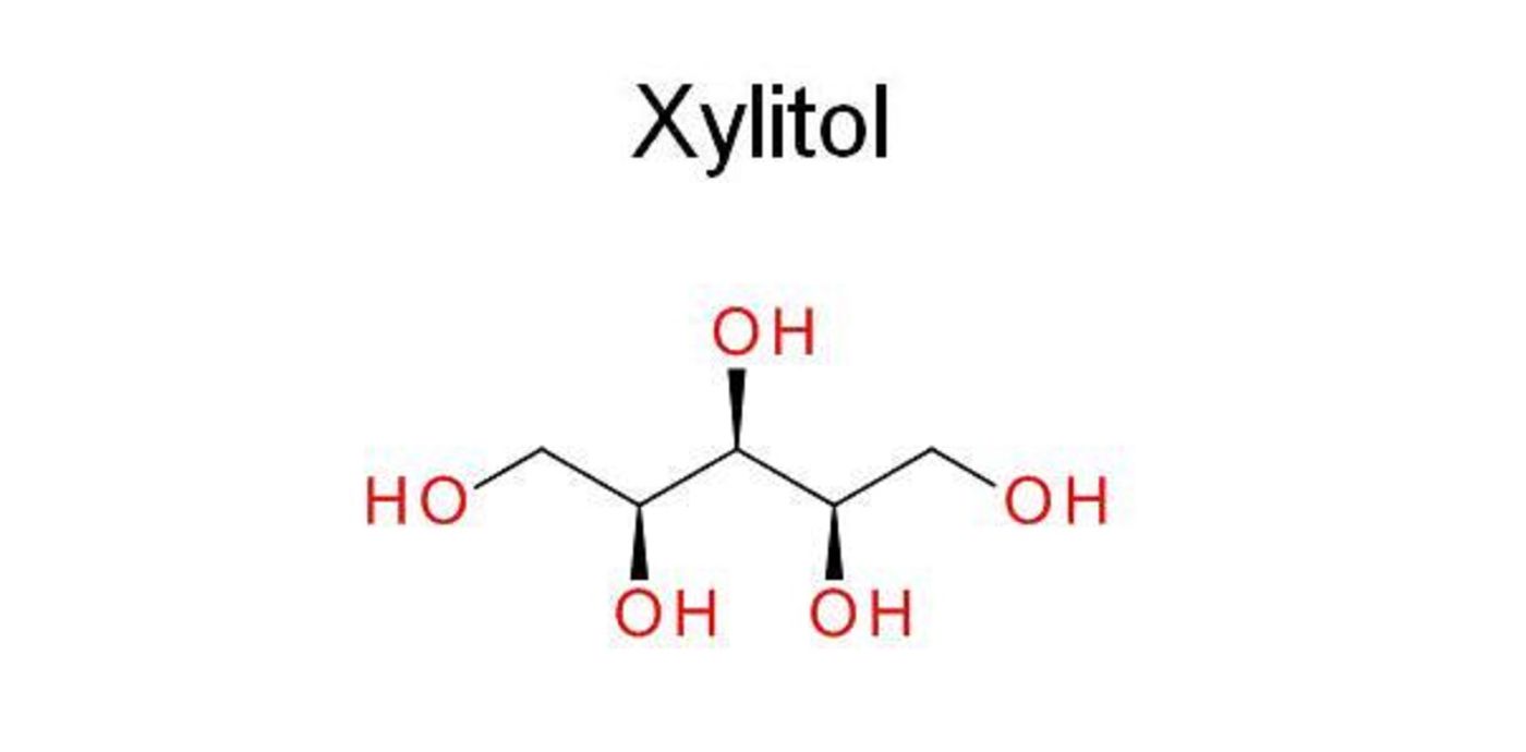 Only a 0.5 g/kg dose is toxic enough to cause acute hepatic necrosis in dogs which is a deadly form of liver failure