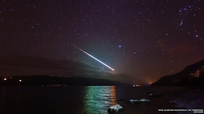 A meteor captured by a tour guide on the shores of Loch Ness