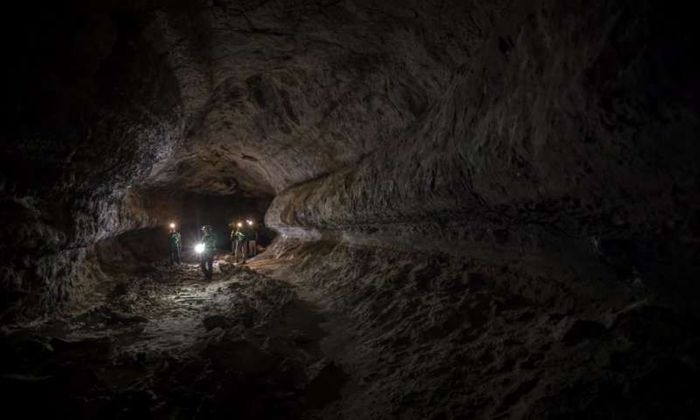 ESA astronauts explore naturally-occuring lava tubes right here on Earth.
