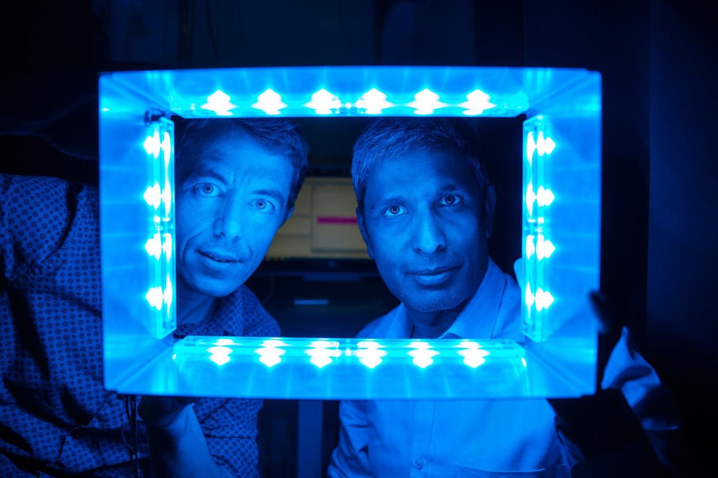 From left: Salk scientists Ludovic Mure and Satchin Panda uncover how certain retinal cells respond to artificial illumination. / Credit: Salk Institute
