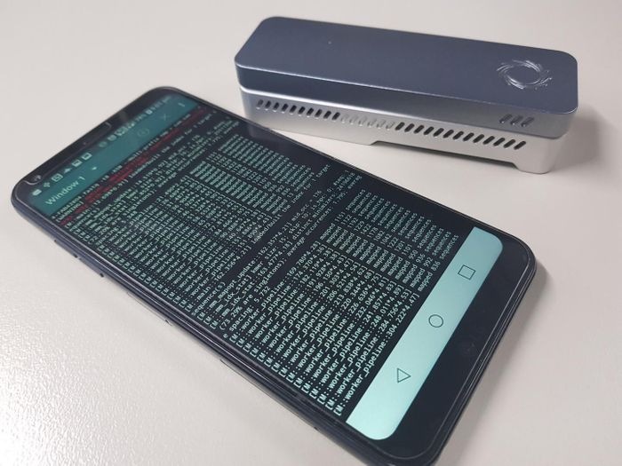 Garvan researchers have made it possible to do genomic analysis on a smartphone. The new technology can analyze data obtained through commercially available sequencers, such as the Oxford Nanopore Technologies MinION sequencer (pictured). / Credit: Hasindu Gamaarachchi