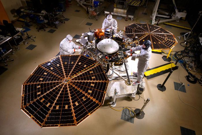 NASA will have to postpone its InSight lander for 2018 after a faulty component was discovered.
