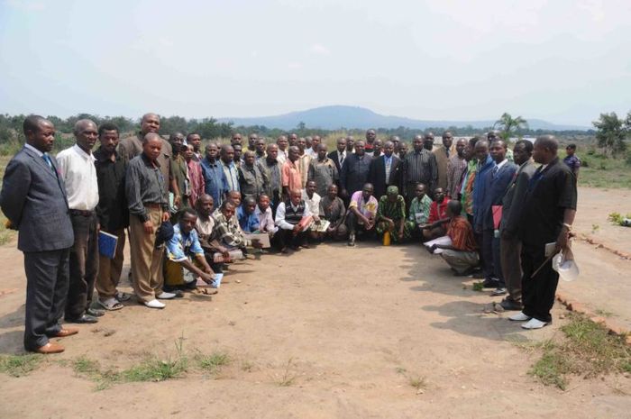Local leaders agree to create the Kabobo Natural Reserve in 2009. Photo by Andy Plumptre/WCS