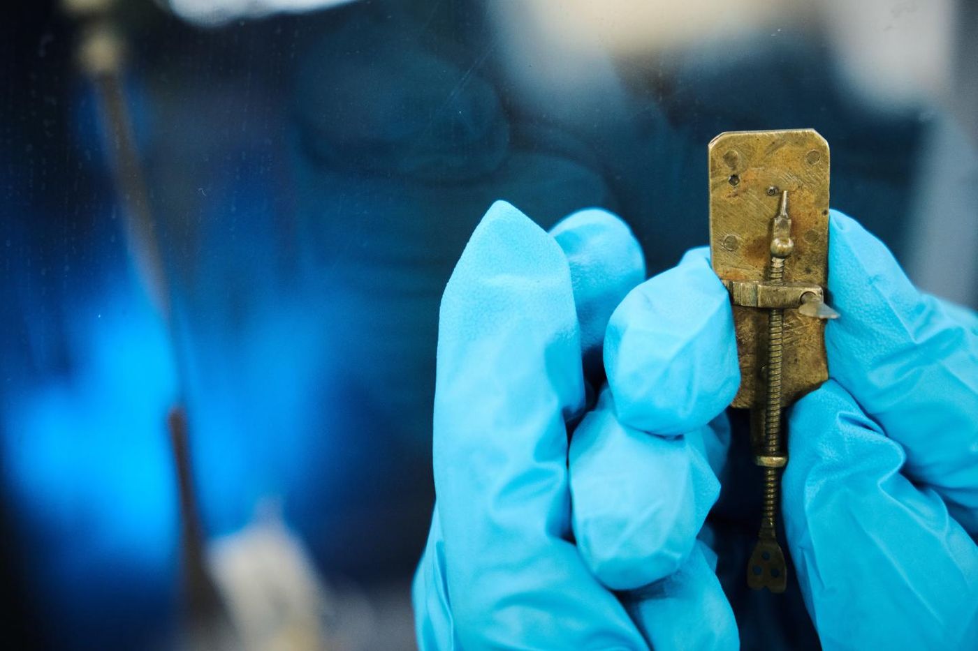 The Van Leeuwenhoek microscope in question, property of the University Museum of Utrecht University. / Credit: Utrecht University/Rijksmuseum Boerhaave/TU Delft