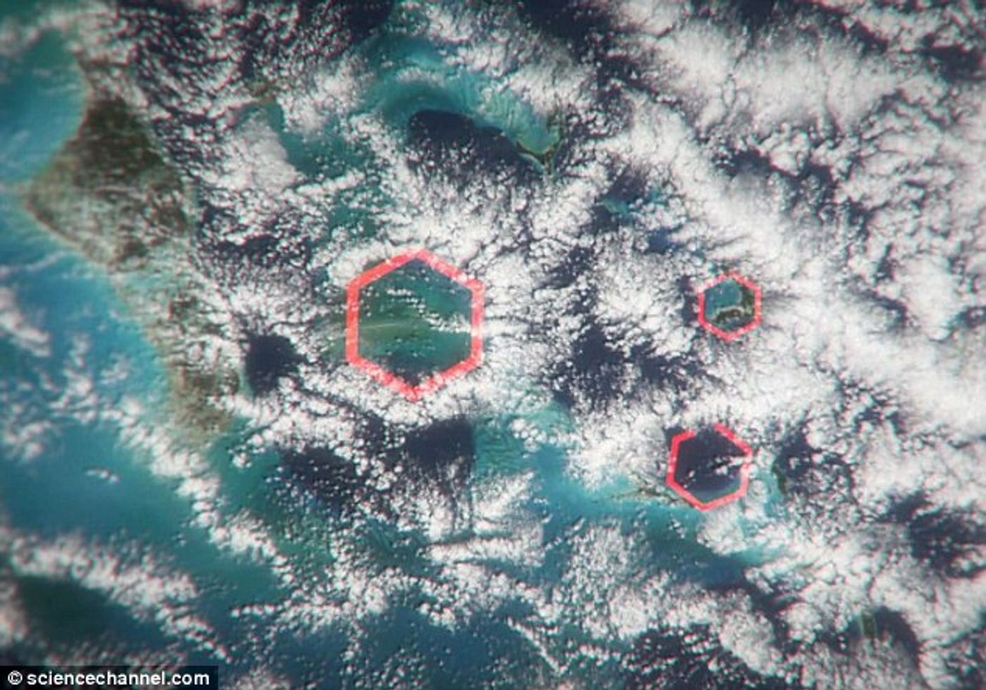 Hexagonally-shaped clouds over the Bermuda Triangle suggest the presence of 'air bombs,' otherwise known as microbursts.