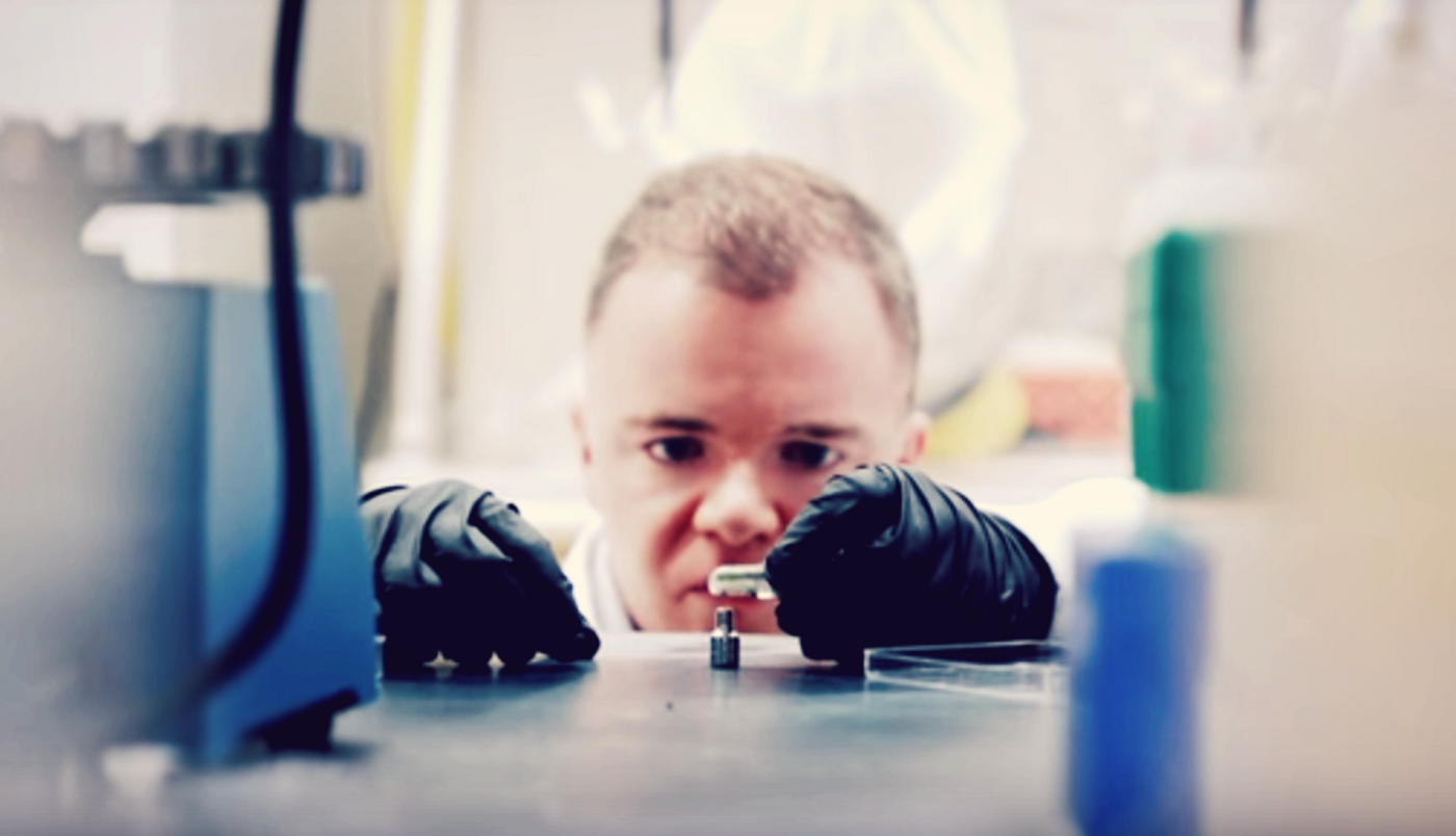 Phillip Nadeau with MIT sensor, credit: MIT