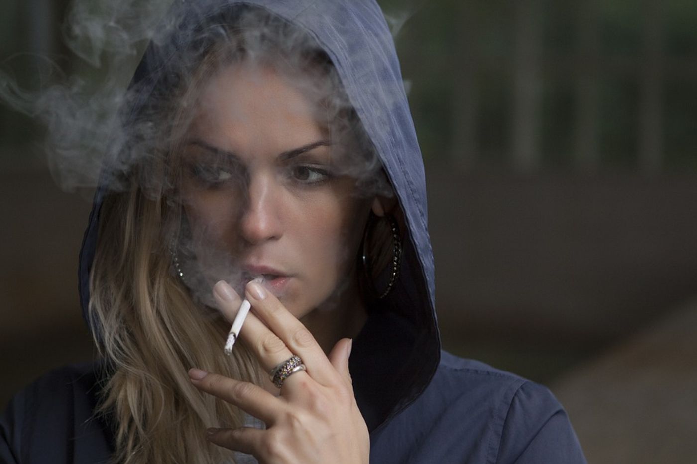 Some cancers are associated to stigmatized behaviors, like smoking. Photo: Pixabay