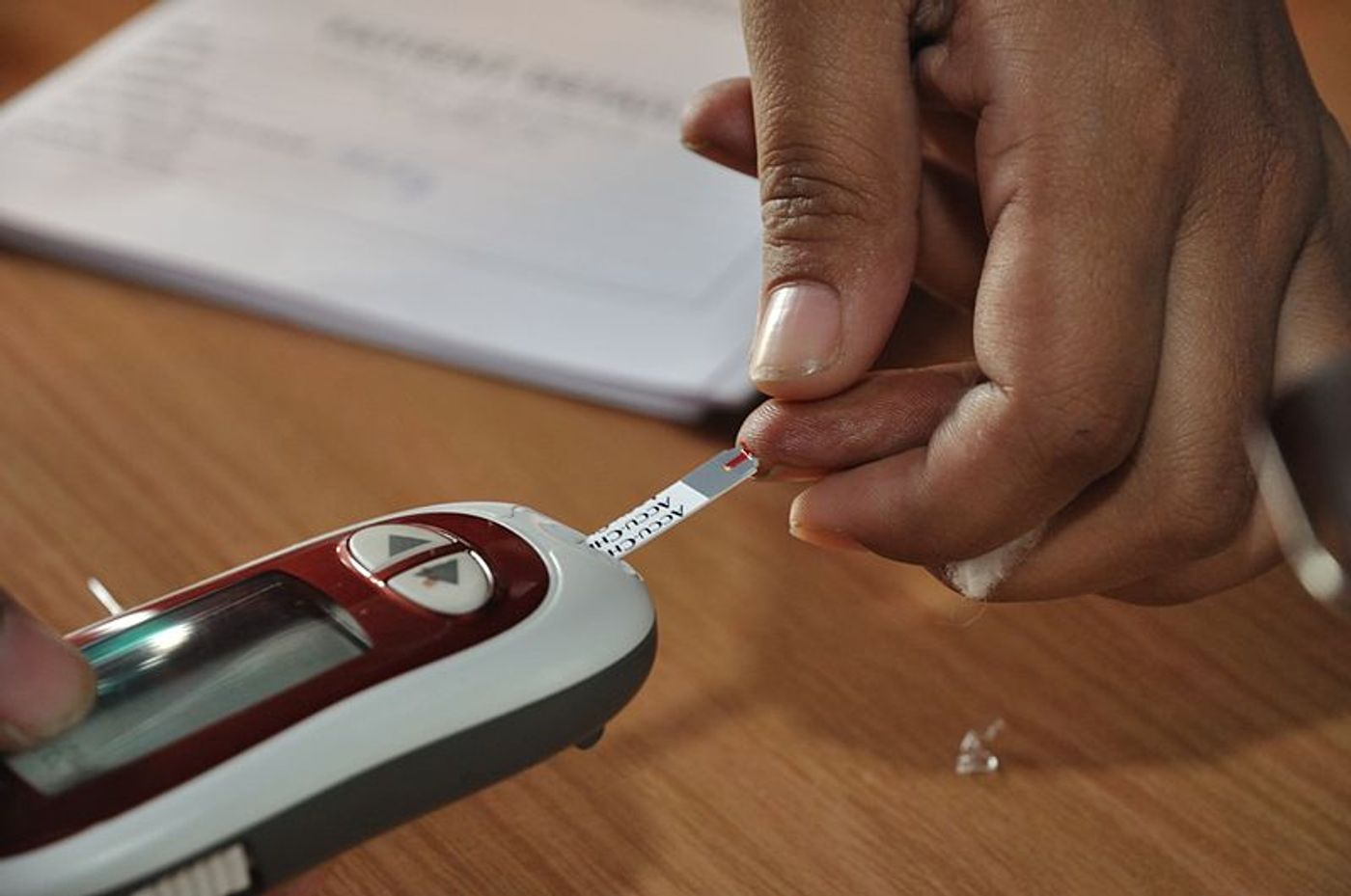 Blood glucose testing by blood glucose meter. Credit: Biswarup Ganguly