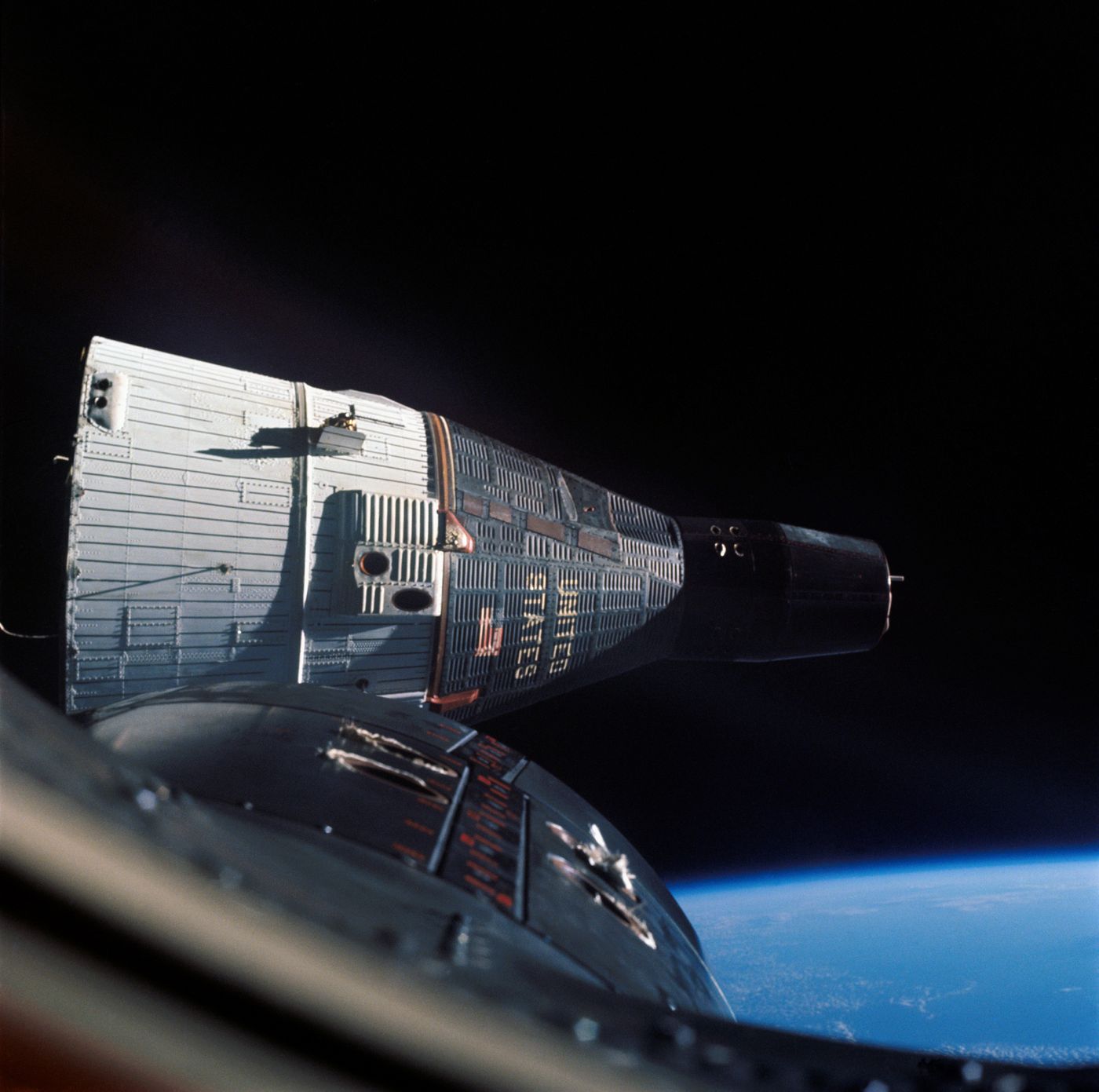 Rendezvous of Gemini 6A and Gemini 7 on December 15, 1965 (Credit: NASA)