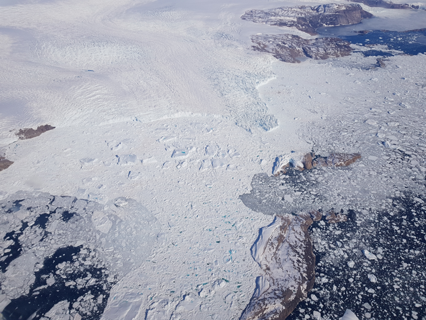 Image of the Greenland ice sheet. (Credit: Baptiste Vandecrux (GEUS))