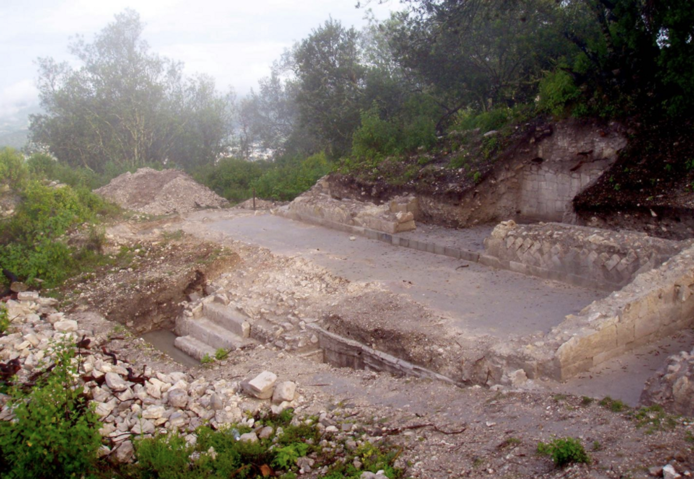 Excavated structure at the northern edge of the Grand Plaza at Teposcolula-Yucundaa. Architectural investigations of the Grand Plaza resulted in the unexpected discovery of a large epidemic cemetery associated with the 1545-1550 cocoliztli epidemic. The cemetery was found to contain numerous mass burials, attesting to the catastrophic nature of the epidemic. / Credit: Christina Warinner/Teposcolula-Yucundaa Archaeological Project.