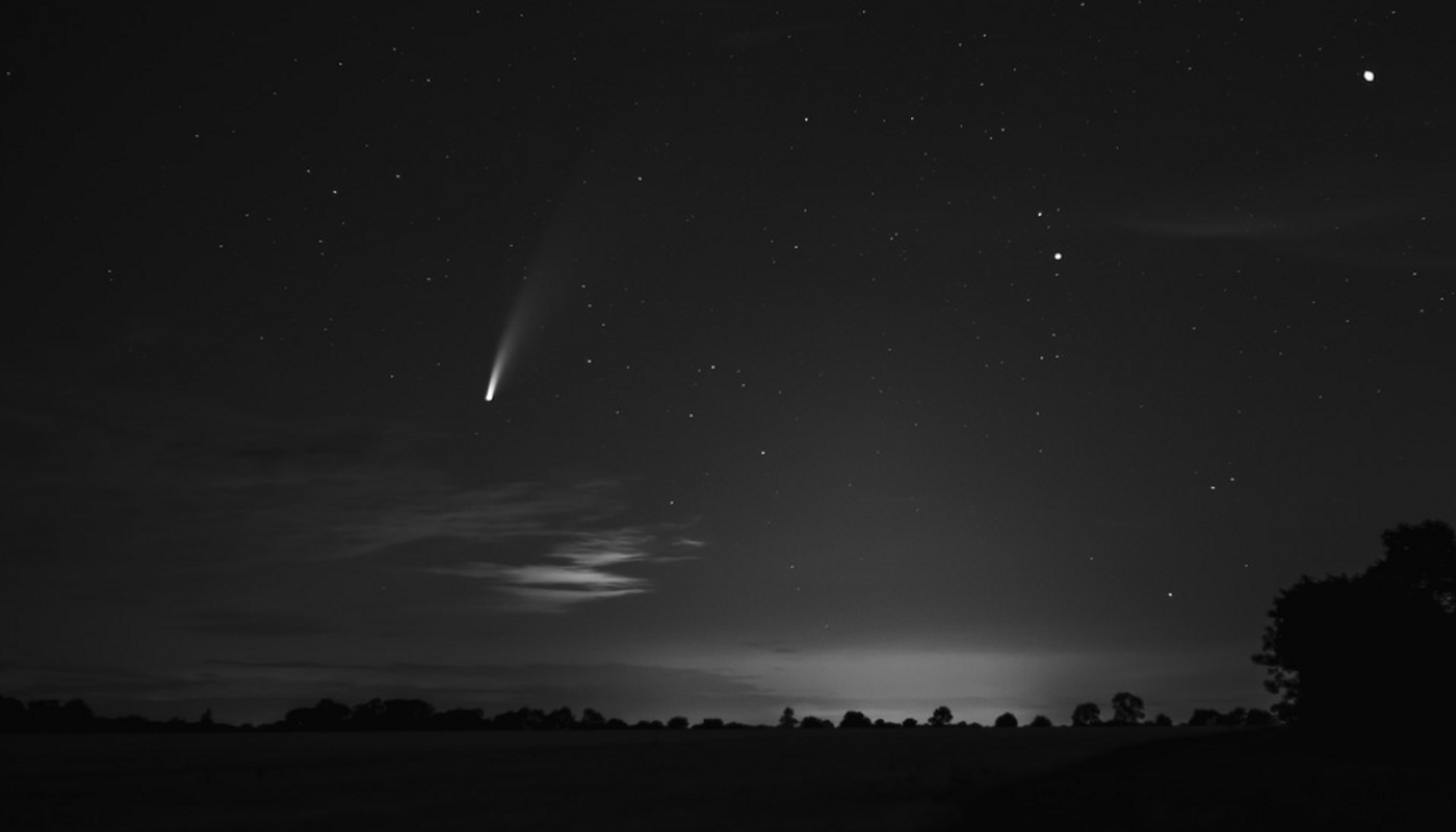 Comet NEOWISE / Credit: Max Pixel