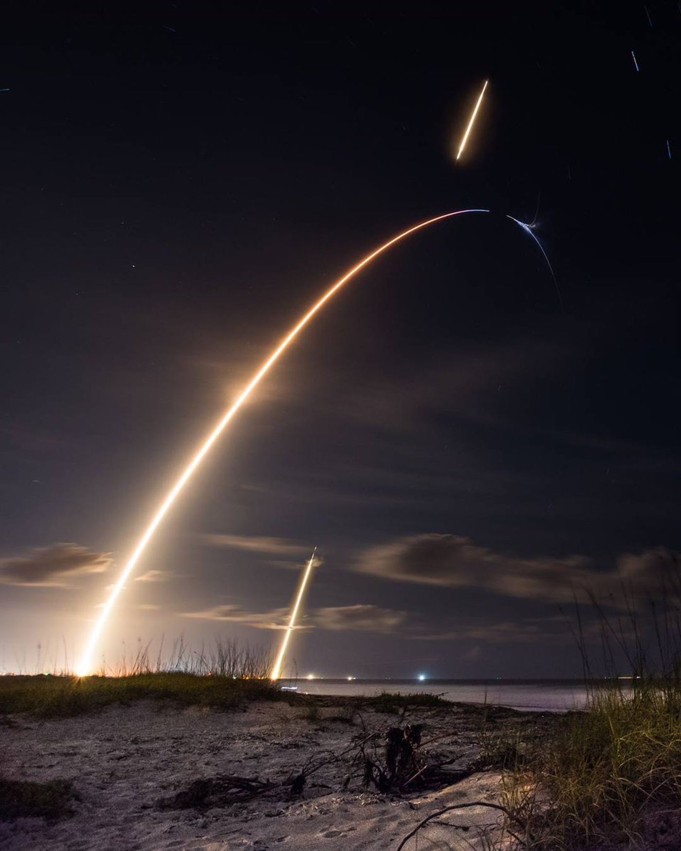 A time-lapse image showing the failed separation of SpaceX's Zuma mission.