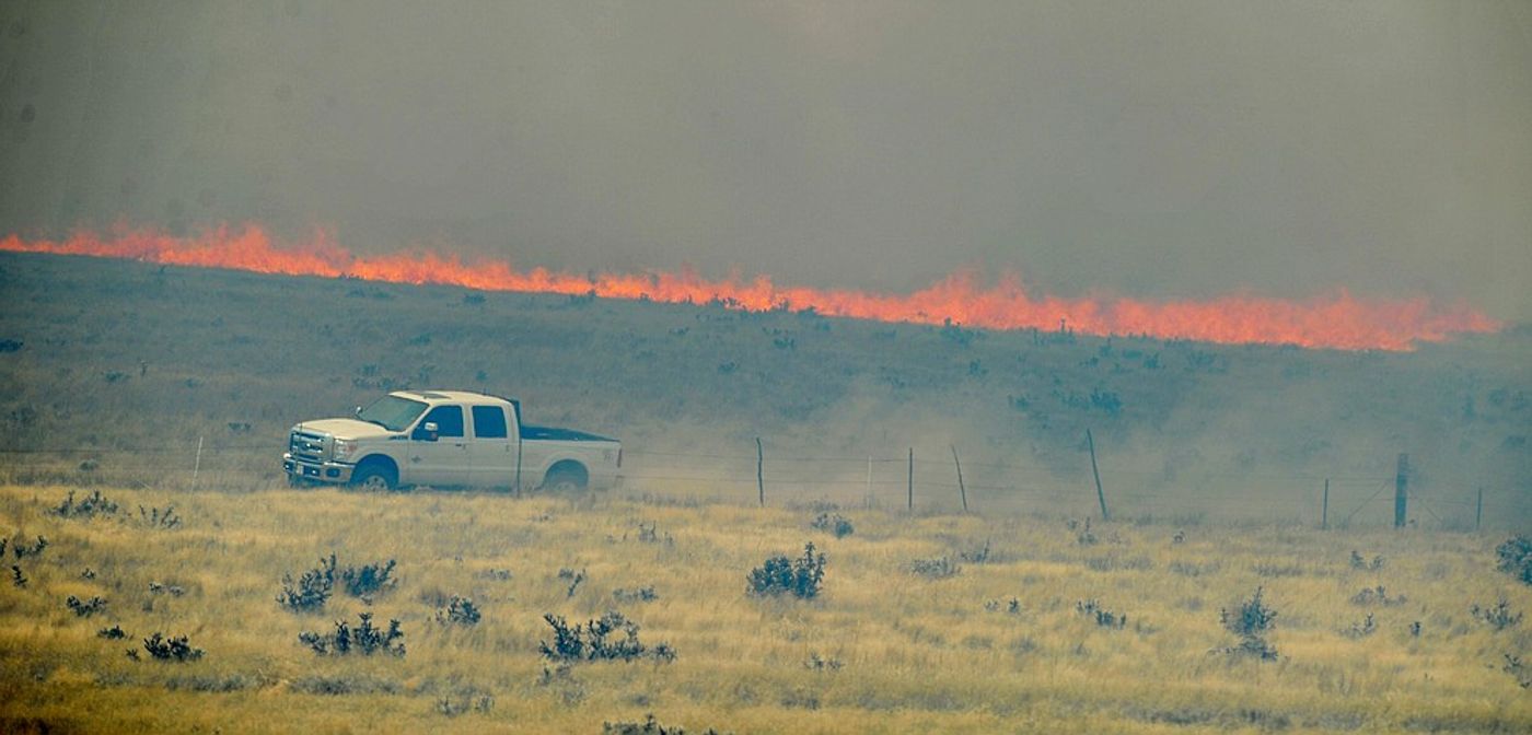 The Viewpoint Fire followed Highway 89A in Prescott Valley. Photo: Les Stukenberg/Courier