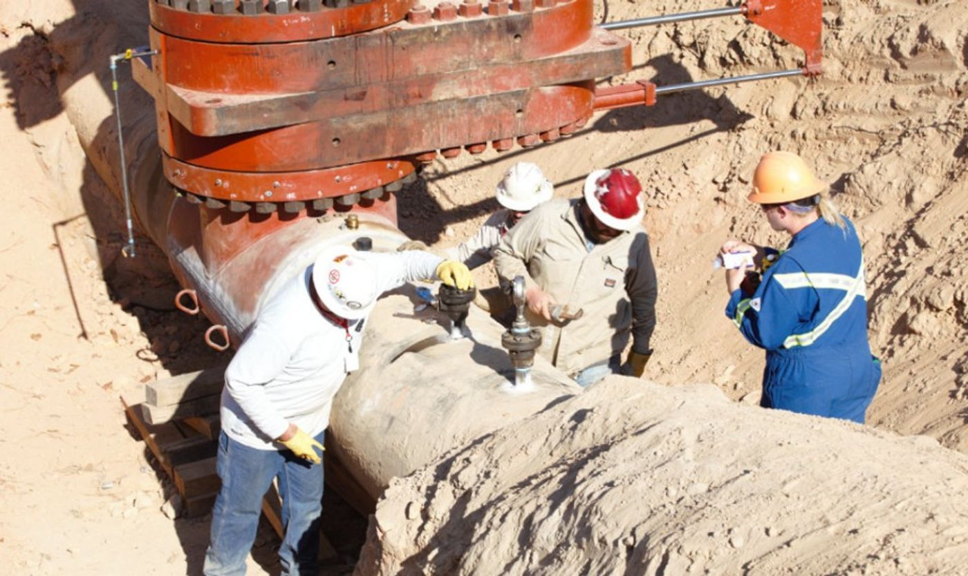 Response personnel preparing for evacuation of residual gasoline in the pipeline segment. Air monitoring is being conducted to ensure safe working environment. Photo: Colonial Pipeline