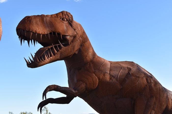 Did dinosaurs have roots in the UK region?