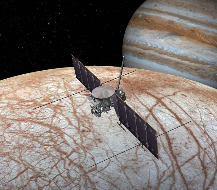 Artist's rendering of NASA's Europa Clipper spacecraft. (Image Credit: NASA/NASA JPL)