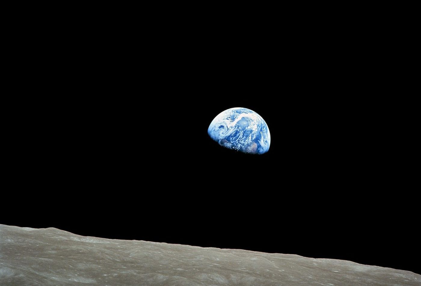 Earthrise image credit: William Anders / Pixabay