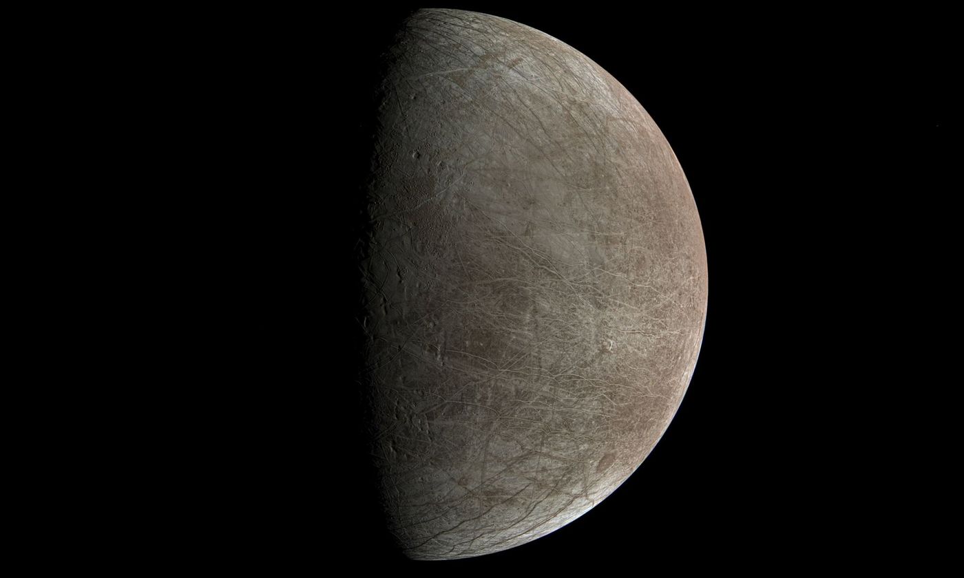 Image of Europa taken by NASA's Juno spacecraft on September 29, 2022. (Credit: NASA/JPL-Caltech/Southwest Research Institute/Malin Space Science Systems/Björn Jónsson)