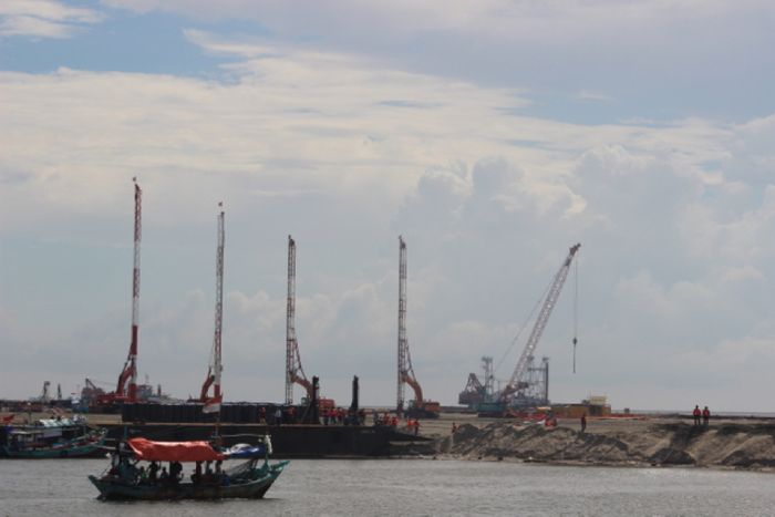 Construction taking place on Islet G. Development was halted earlier this year, but a recent court ruling may have cleared the way for continued work on the land reclamation project. Photo by Sapariah Saturi.