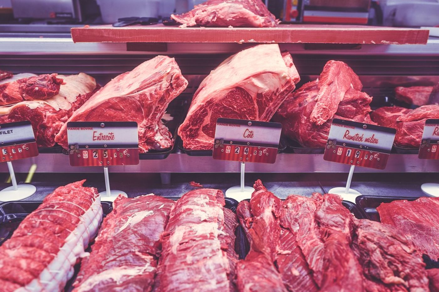 Allergy to red meat may be an underrecognized factor in heart disease.