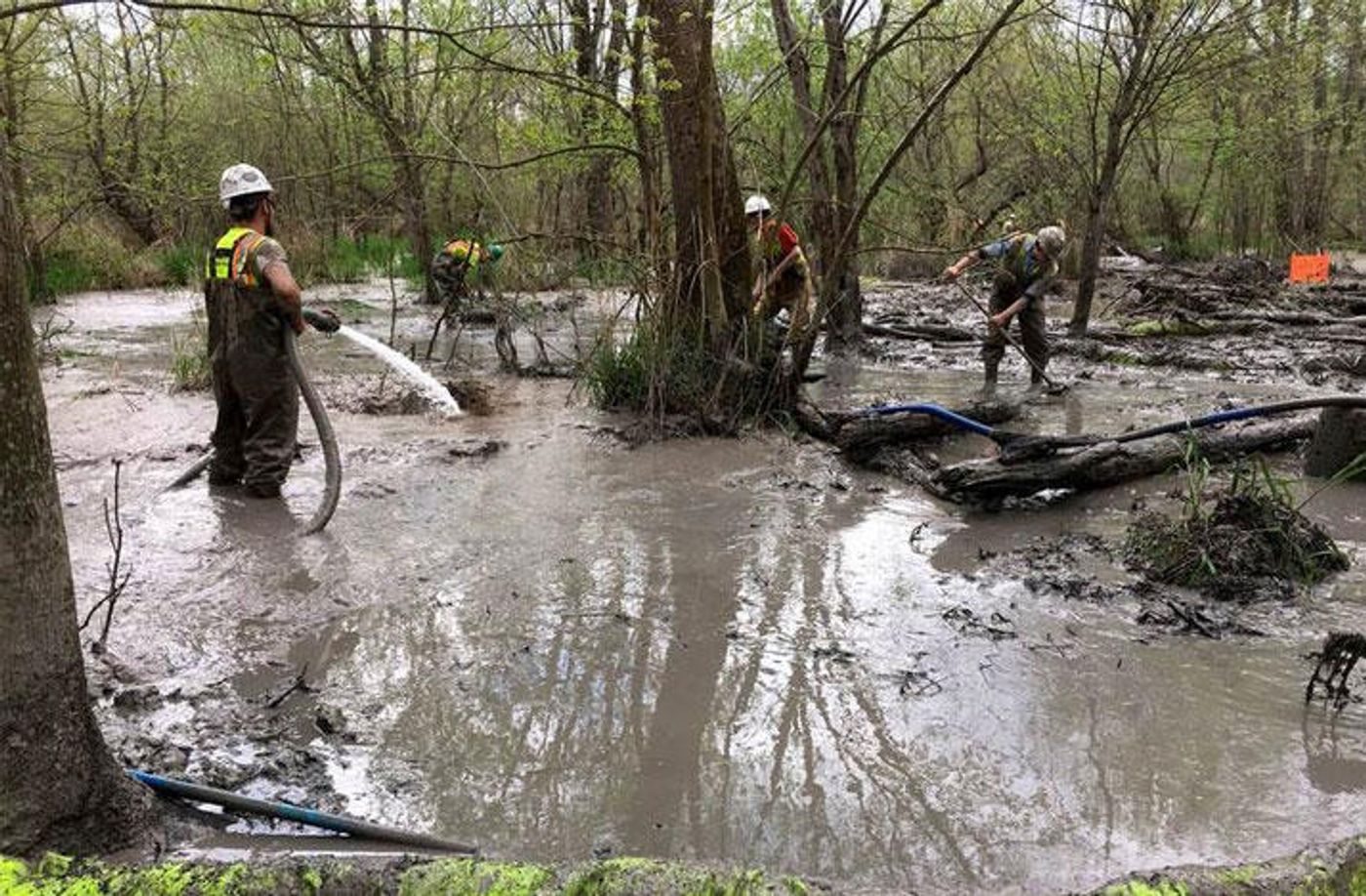 The scene at an Rover Pipeline spill in Stark County, Ohio. Photo: WOSU Radio