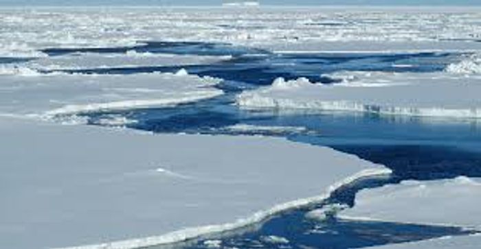 Sea ice is threatened by a low albedo. Photo: Carbon Brief