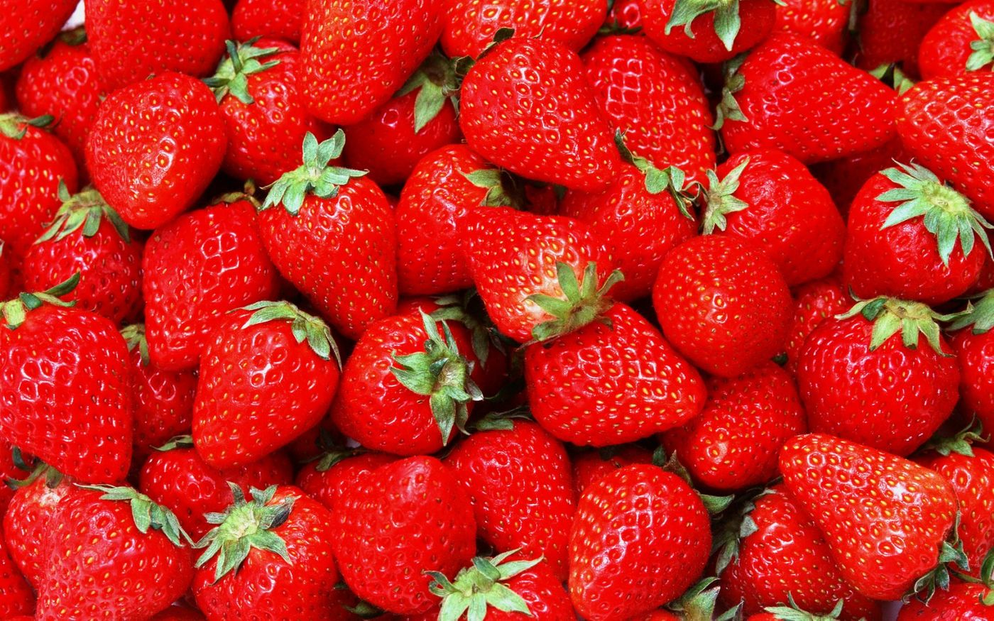 Typically, perishable foods like strawberries need to be refrigerated so they stay fresh. New tech may change that.