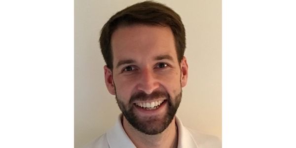 Towards commercial manufacture of pluripotent stem cell derived therapies