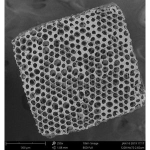 "UniTantrix® Microcarriers, sterile, GMP grade"