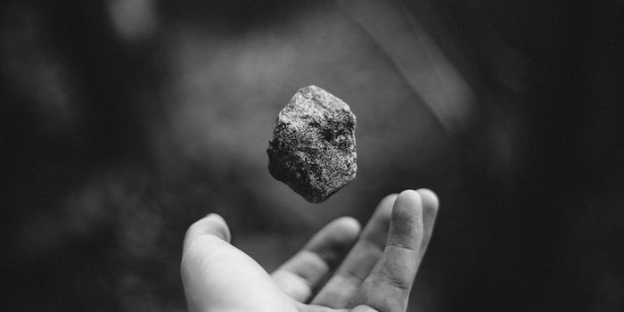 Acoustic levitator allows for touchless chemical experiments