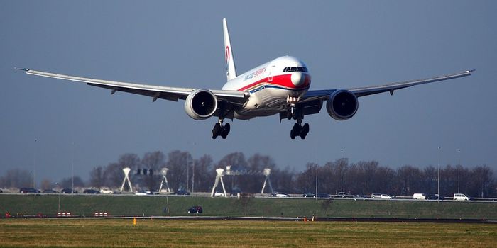 Here's How Pilots Land Massive Airplanes in Windy Conditions