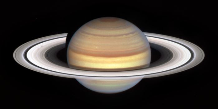 NASA's Hubble Images "Spoke" Season Features of Saturn