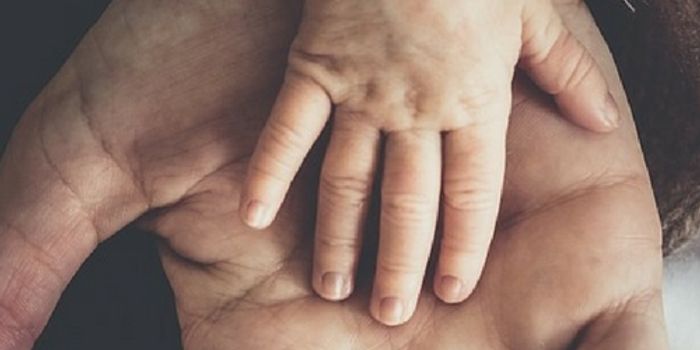 Is Hand Strength Related to Marital Status?