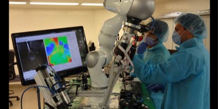 Robot Surgeon Successfully Mends Pig Bowels