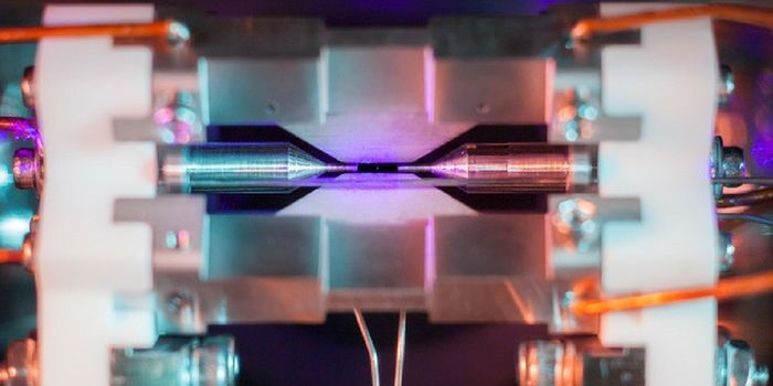 Seeing a Single Atom with Naked Eyes