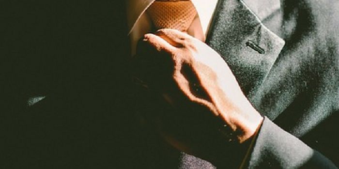 Can a Necktie Cut Off Blood Flow to the Brain?