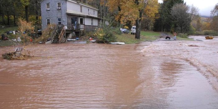 Sunoco pipeline leaks 55,000 gallons of gas into Pennsylvania river