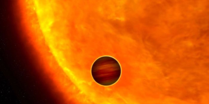 Astronomers Monitor a Planet's Plunge Toward Its Star