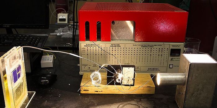 Solar "artificial leaf" can remove carbon dioxide from the atmosphere to make fuel