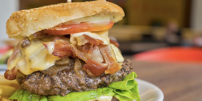 Dietary Cholesterol Exacerbates Flu Infection