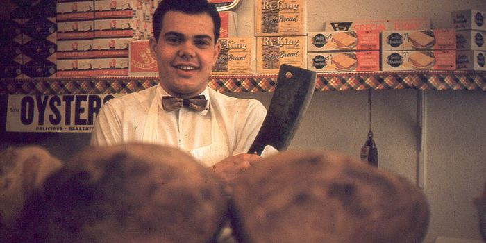 Where do I know you from? How your brain goes from recognition to recollection