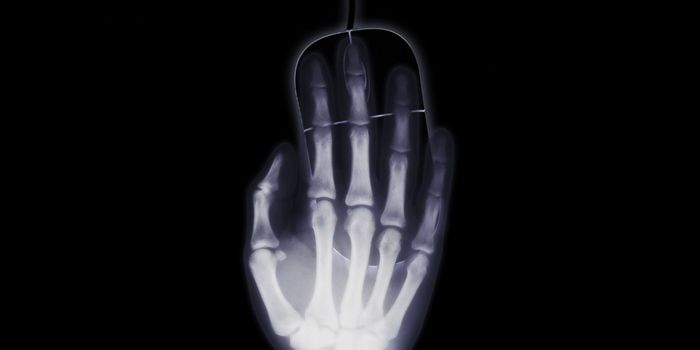 Computer Mouse Movements Predict Risk-Taking Behavior