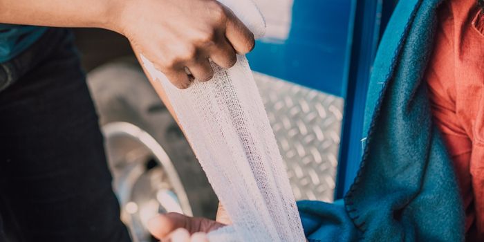 Noninvasive Device Warns When Wounds Are Bleeding