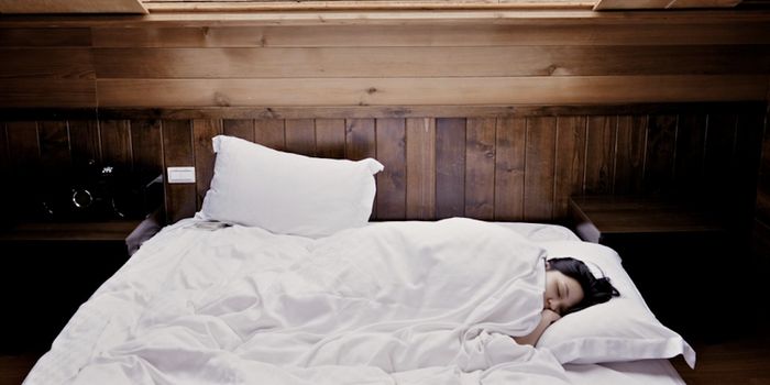 Going to Bed an Hour Earlier Cuts Depression Risk Significantly