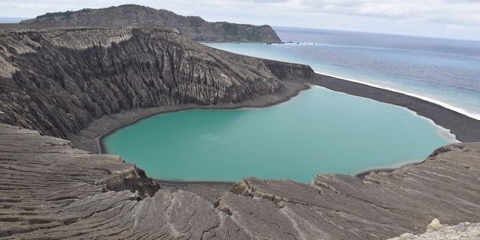 Microbial Life Exploits the Unique Chemistry of a Volcanic Island