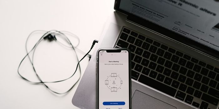 Video-Calls and Eye Contact Response