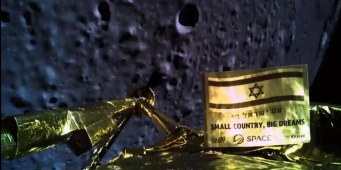 Israel's Attempt to Land its Beresheet Spacecraft on the Moon Ends in a Crash